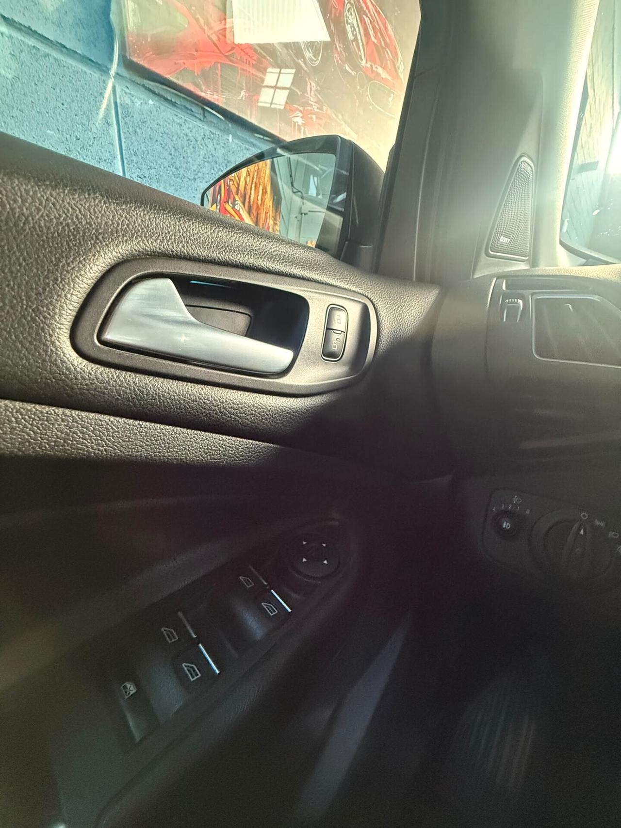 FORD KUGA 1.5 120CV TITANIUM MOTORE NUOVO!