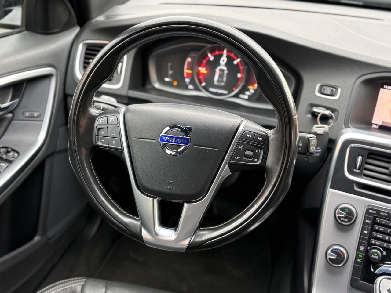 Volvo V60 Geartronic R-design EURO 6B