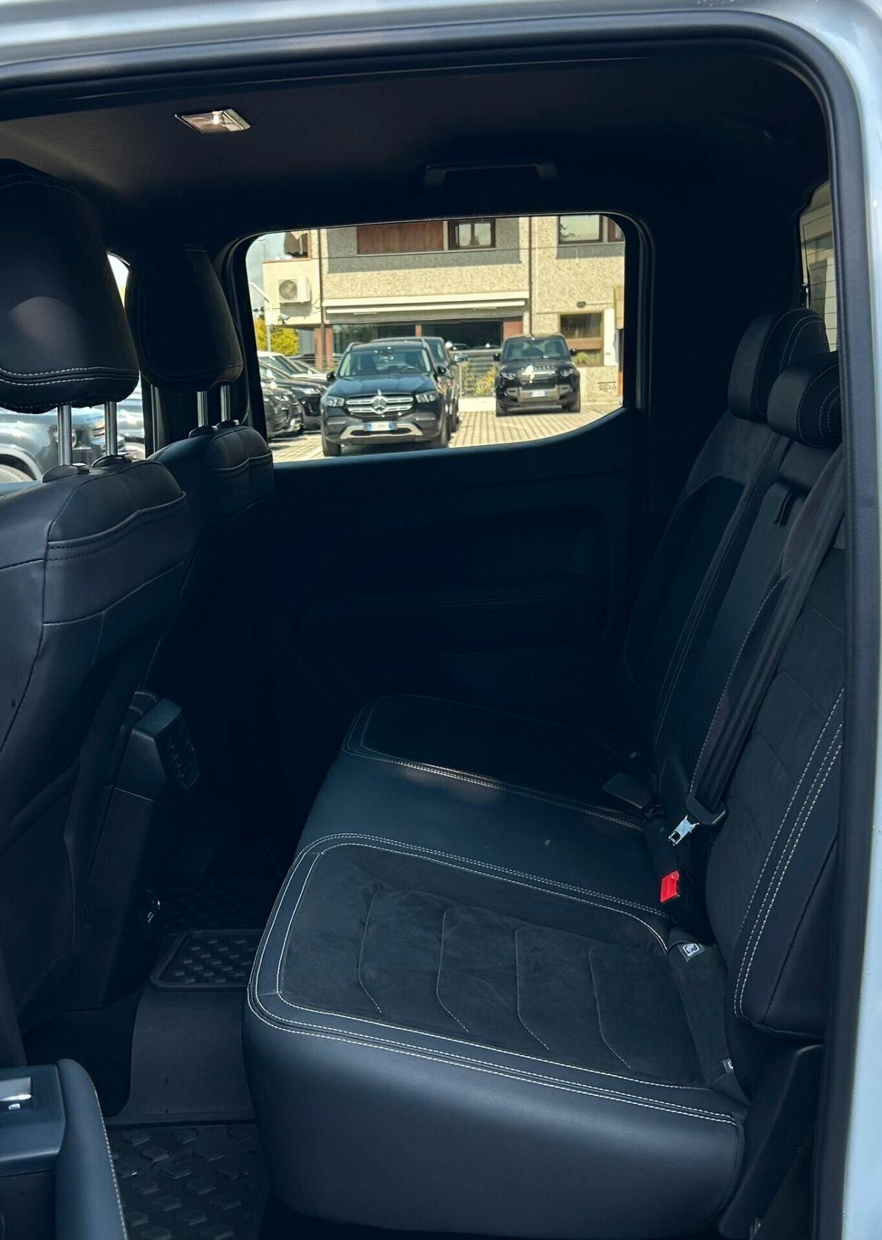 Volkswagen Amarok 3.0 V6 TDI 241CV 4MOTION aut. Aventura