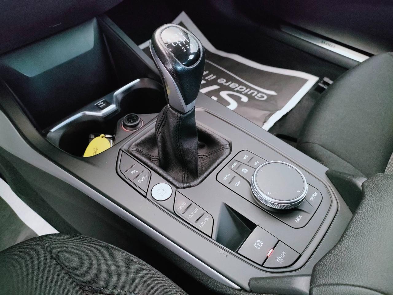 BMW Serie 1 F40 - 116d Business Advantage