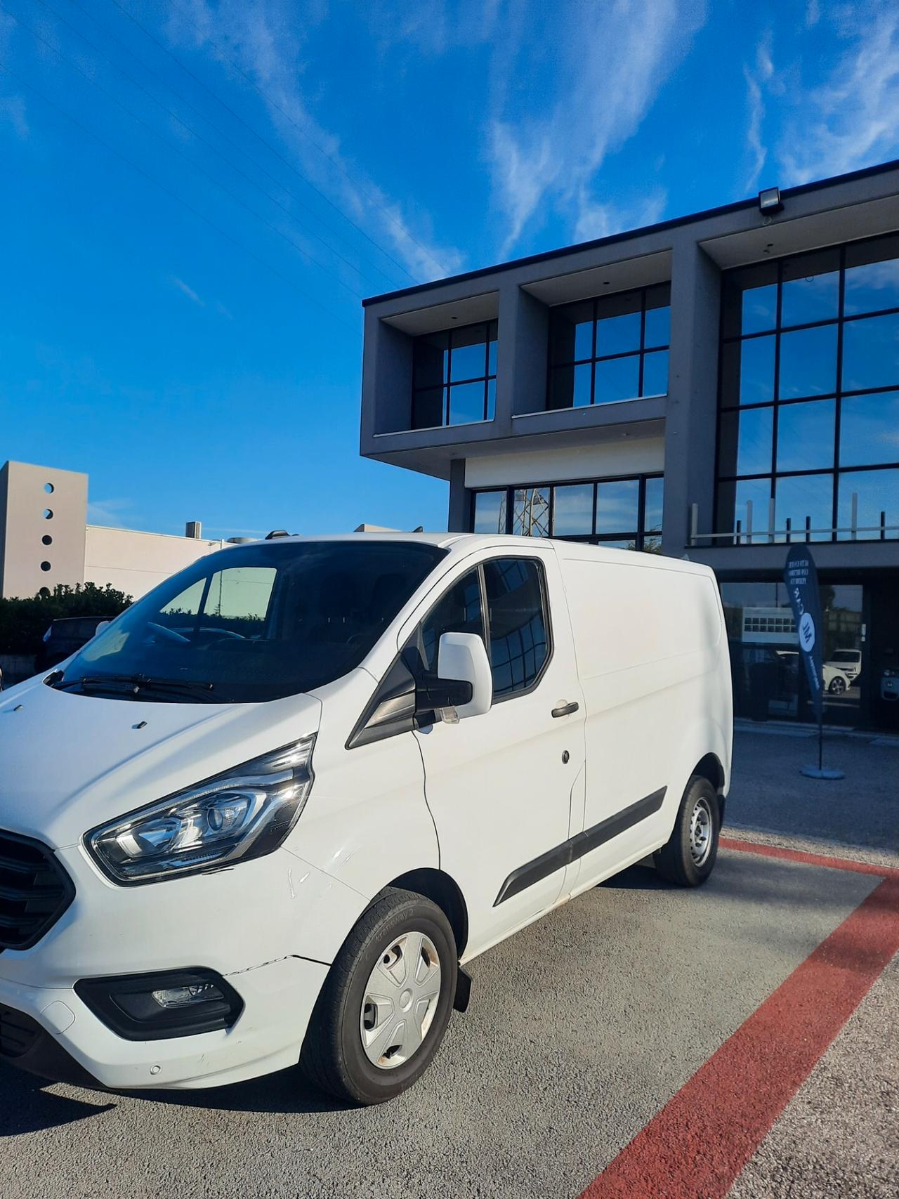 Ford Transit Custom 340 2.0 TDCi 130 PC PR.IVATO Titanium