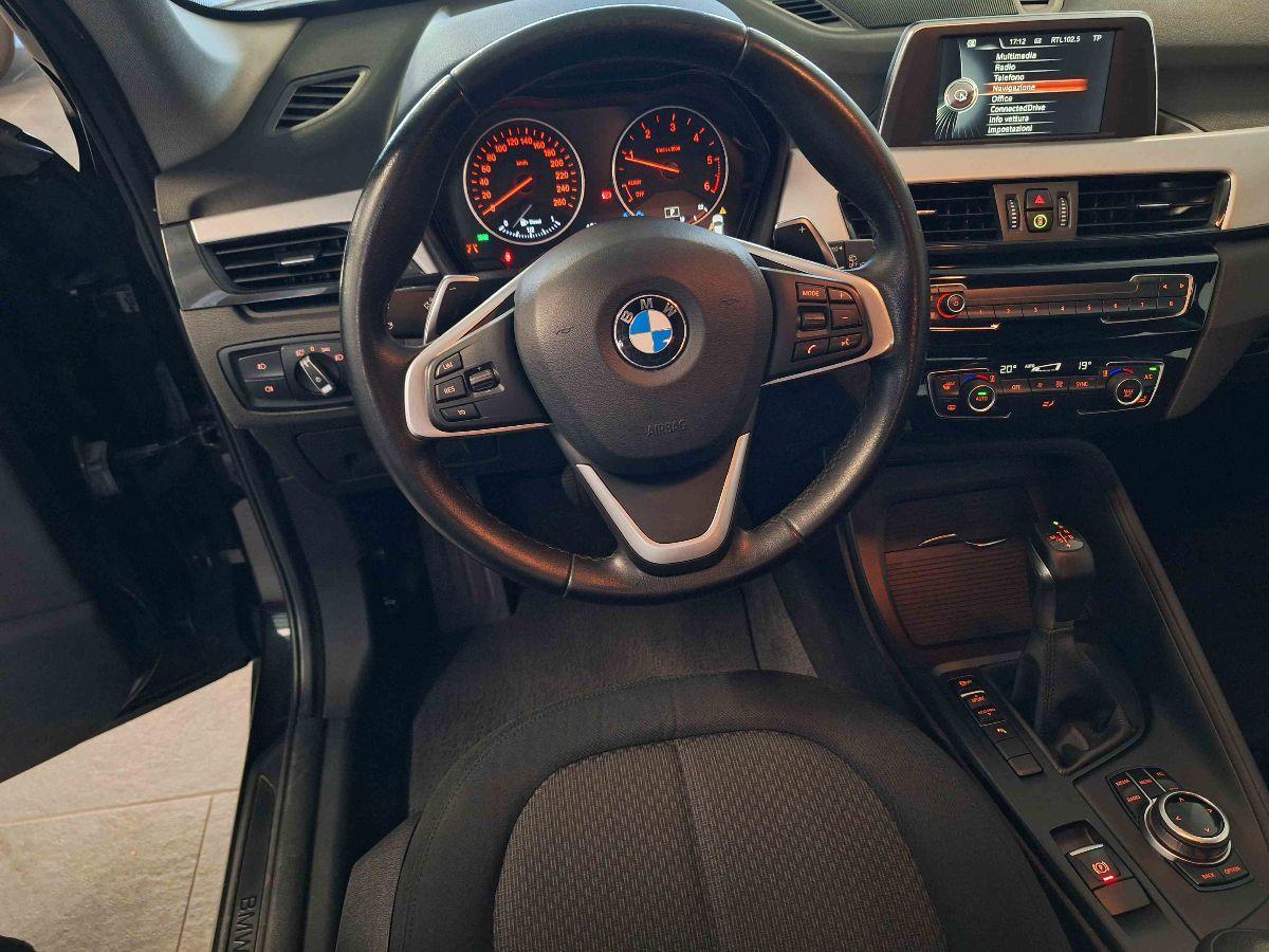BMW X1 sDrive18d Business - AUTOMATICA + PAD - TAGLIANDATA - GARANZIA -