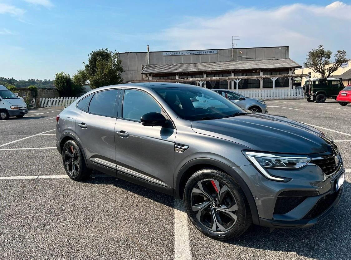 Renault Arkana Hybrid E-Tech 145 CV R.S. Line
