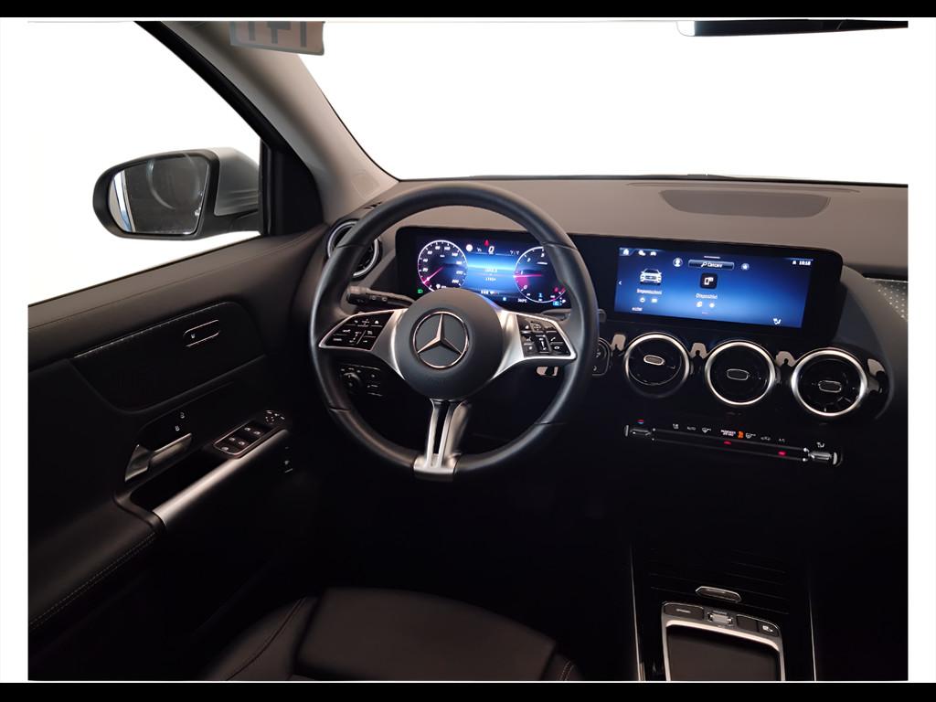 Mercedes-Benz GLA-H247 2023 - GLA 180 d Progressive Advanced auto