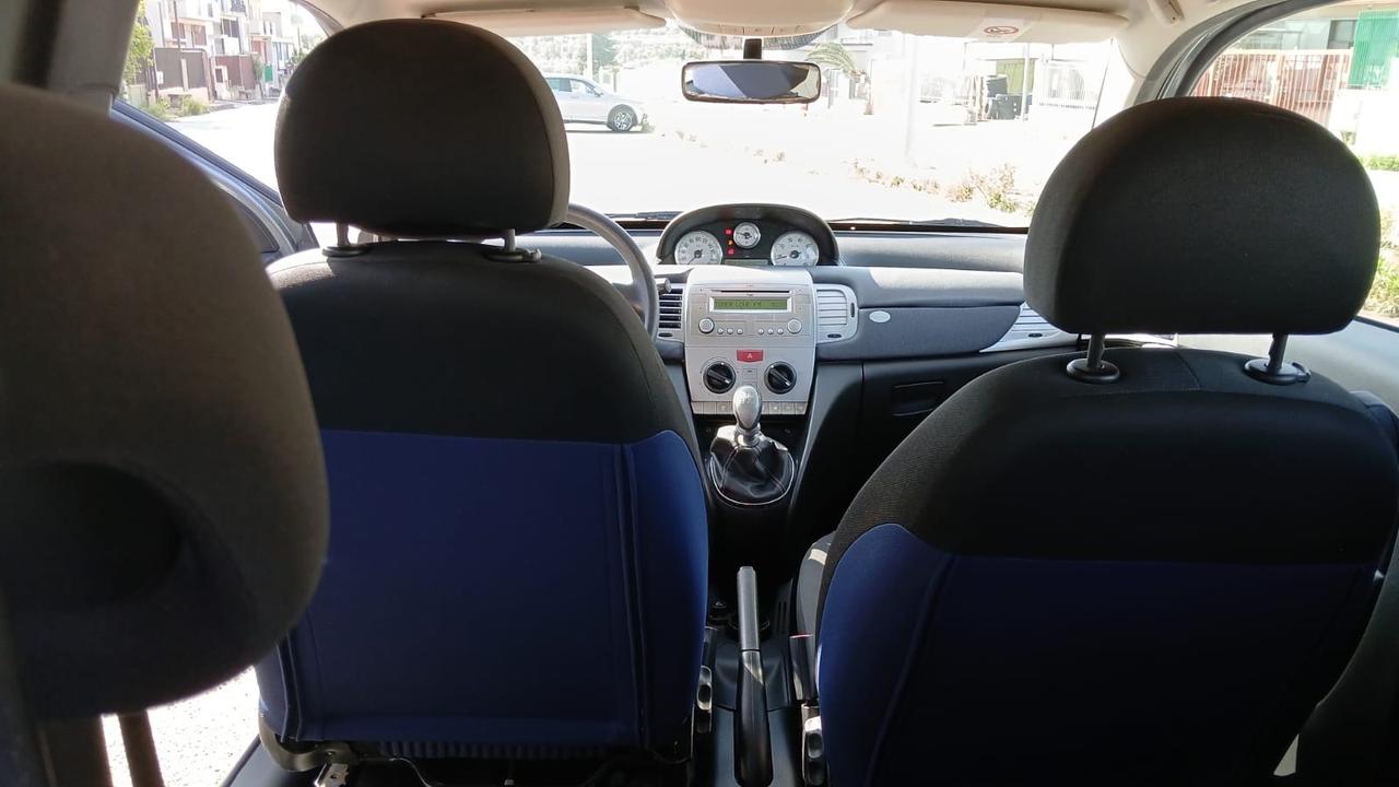 Lancia Ypsilon 1.2 Argento