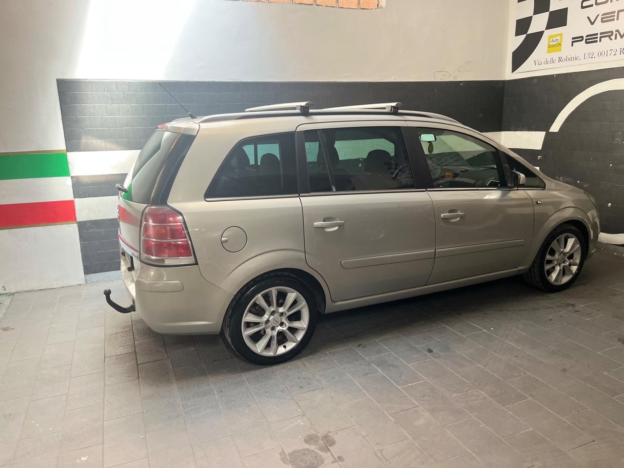 Opel Zafira 1.9 CDTI 101CV Cosmo