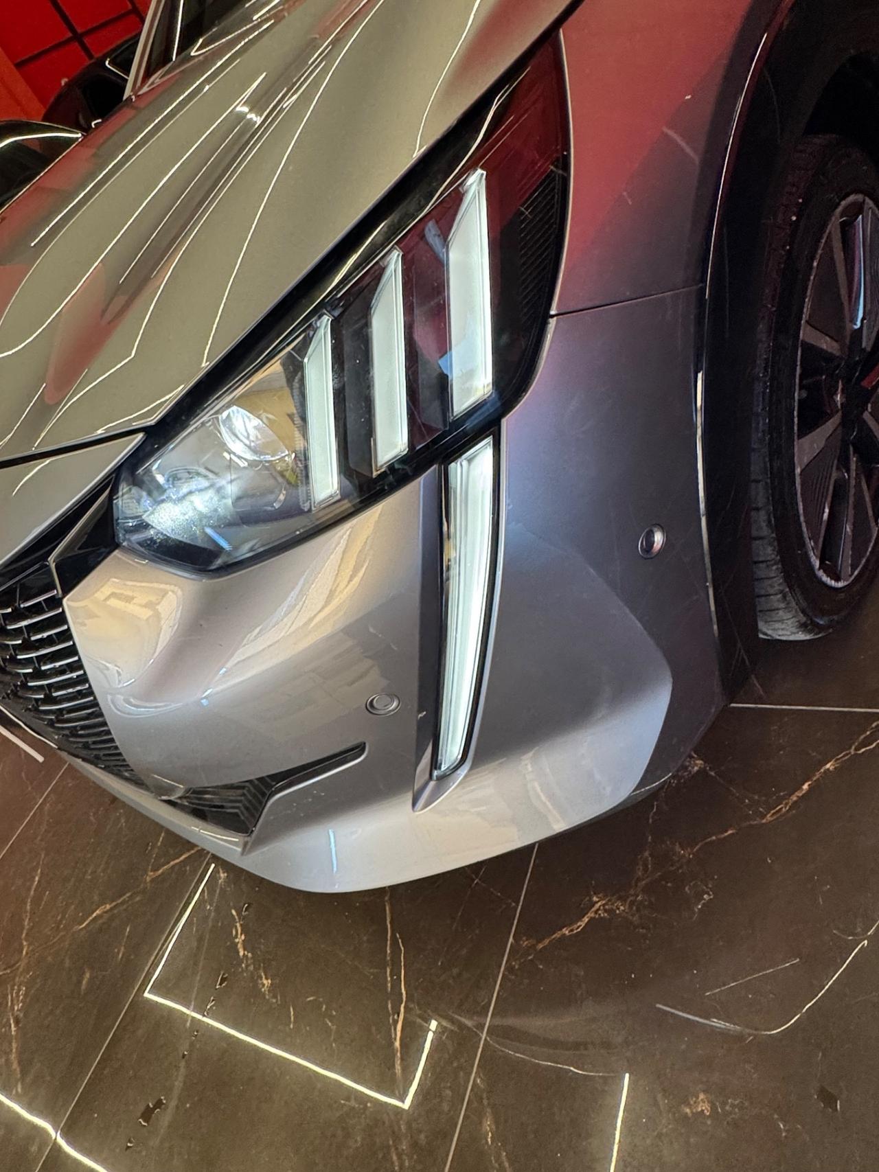Peugeot 208 motore elettrico 136 CV 5 porte GT Pack