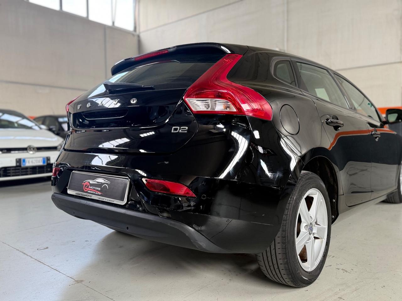 Volvo V40 D2 1.6 Powershift Kinetic NEOPATENTATI
