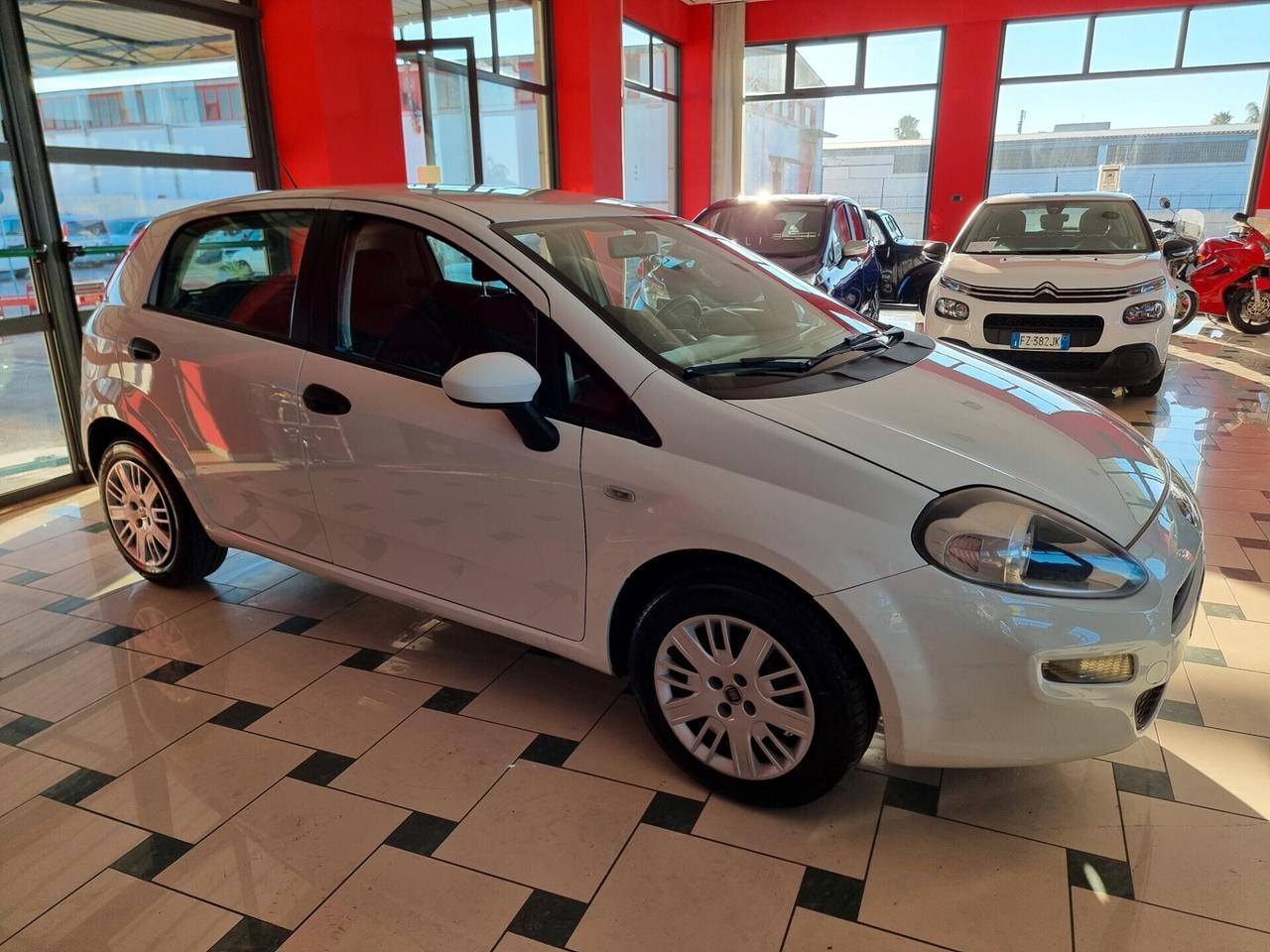 Fiat Punto 1.3 MJT II 75 CV 5 porte Street