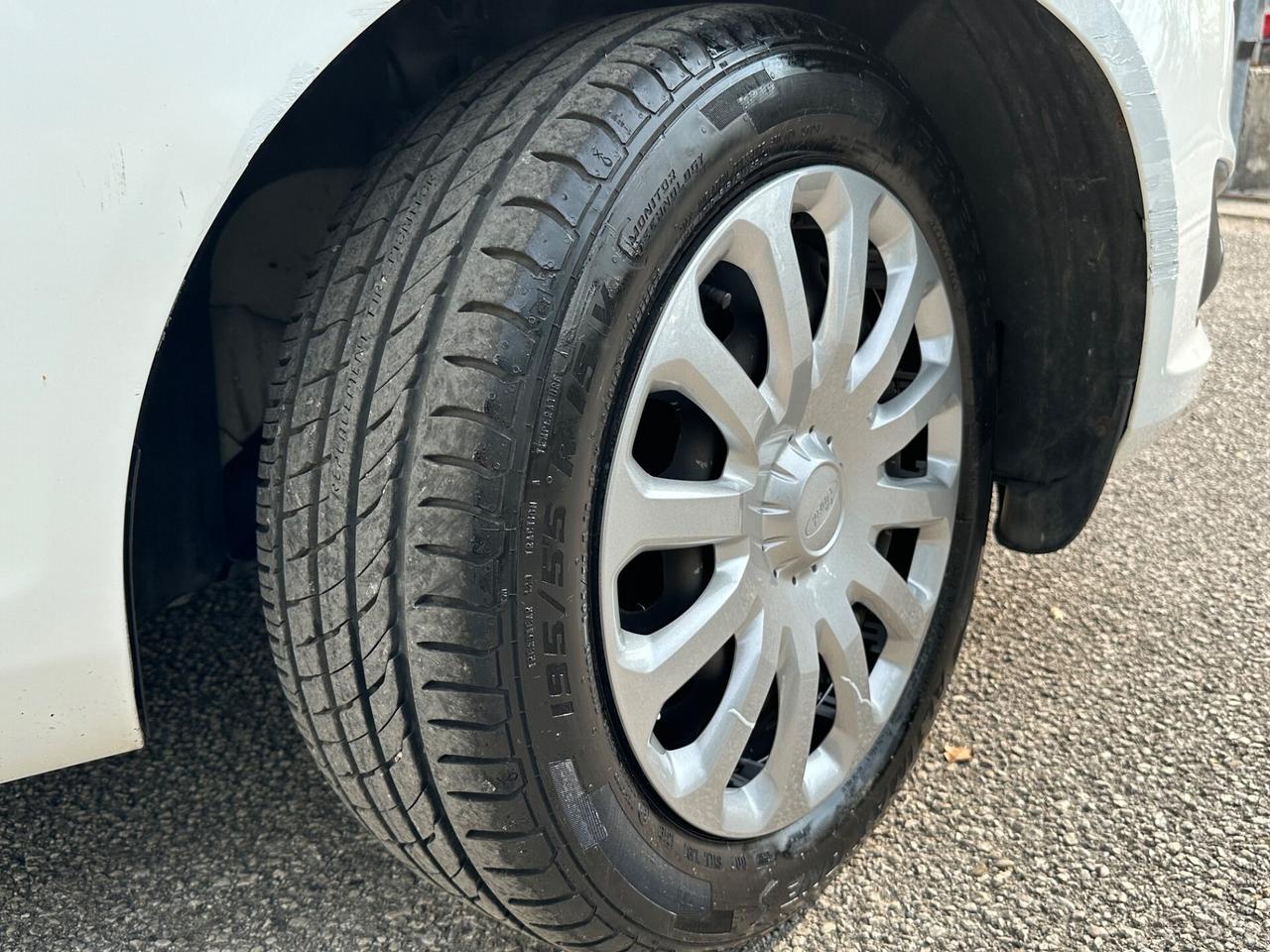 Ford Fiesta 1.4 5p. Bz.- GPL Titanium