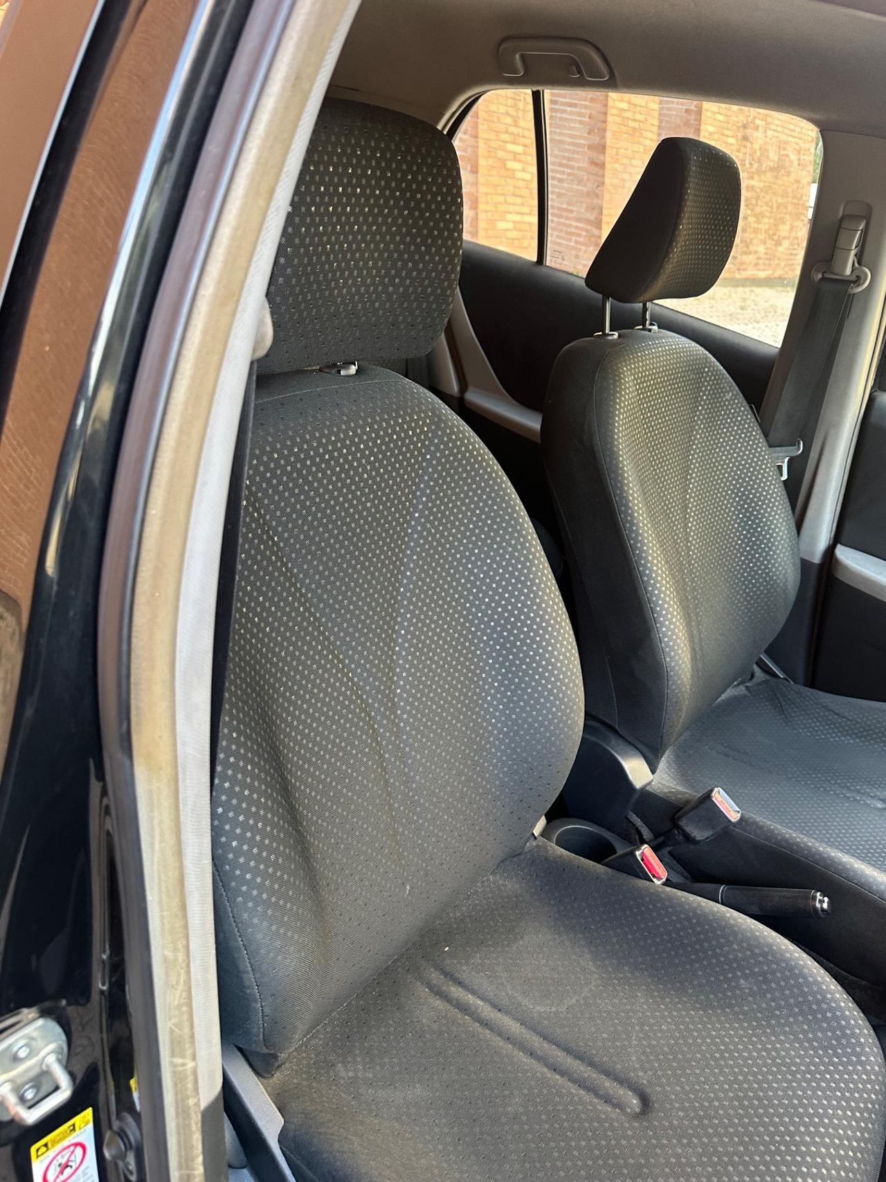 Toyota Yaris 1.0 5 porte Lounge