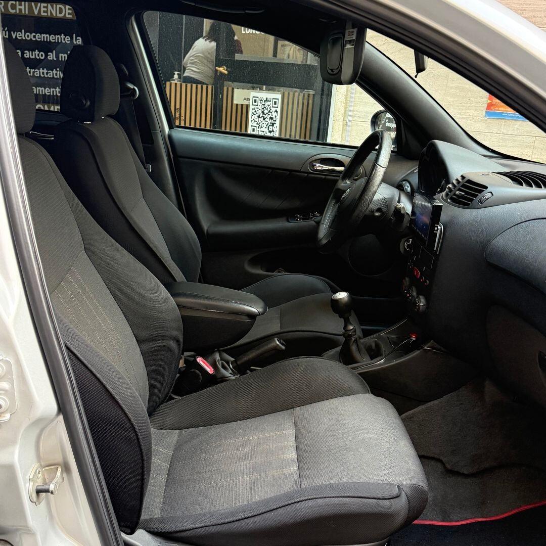 Alfa Romeo 147 **128.00km!!**