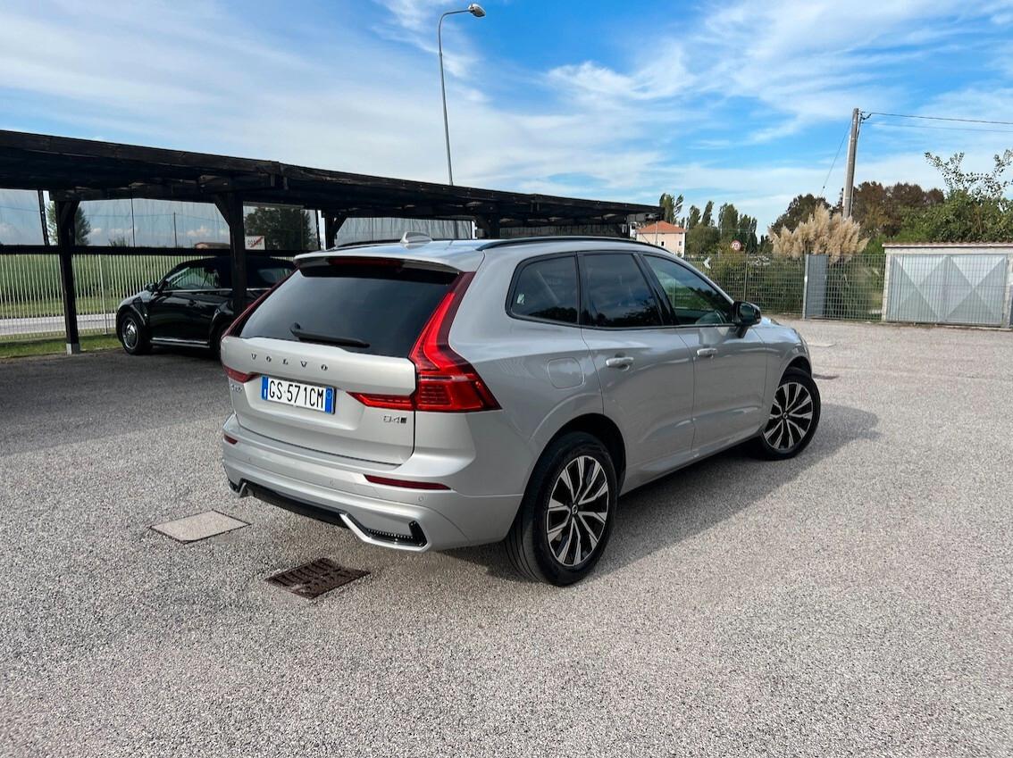 Volvo XC 60 B4 (d) AWD automatico Plus Dark