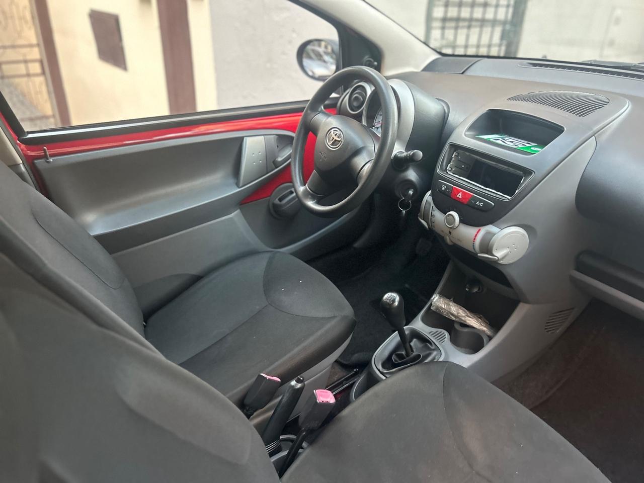 Toyota Aygo 1.0 12V VVT-i 3 porte Sound