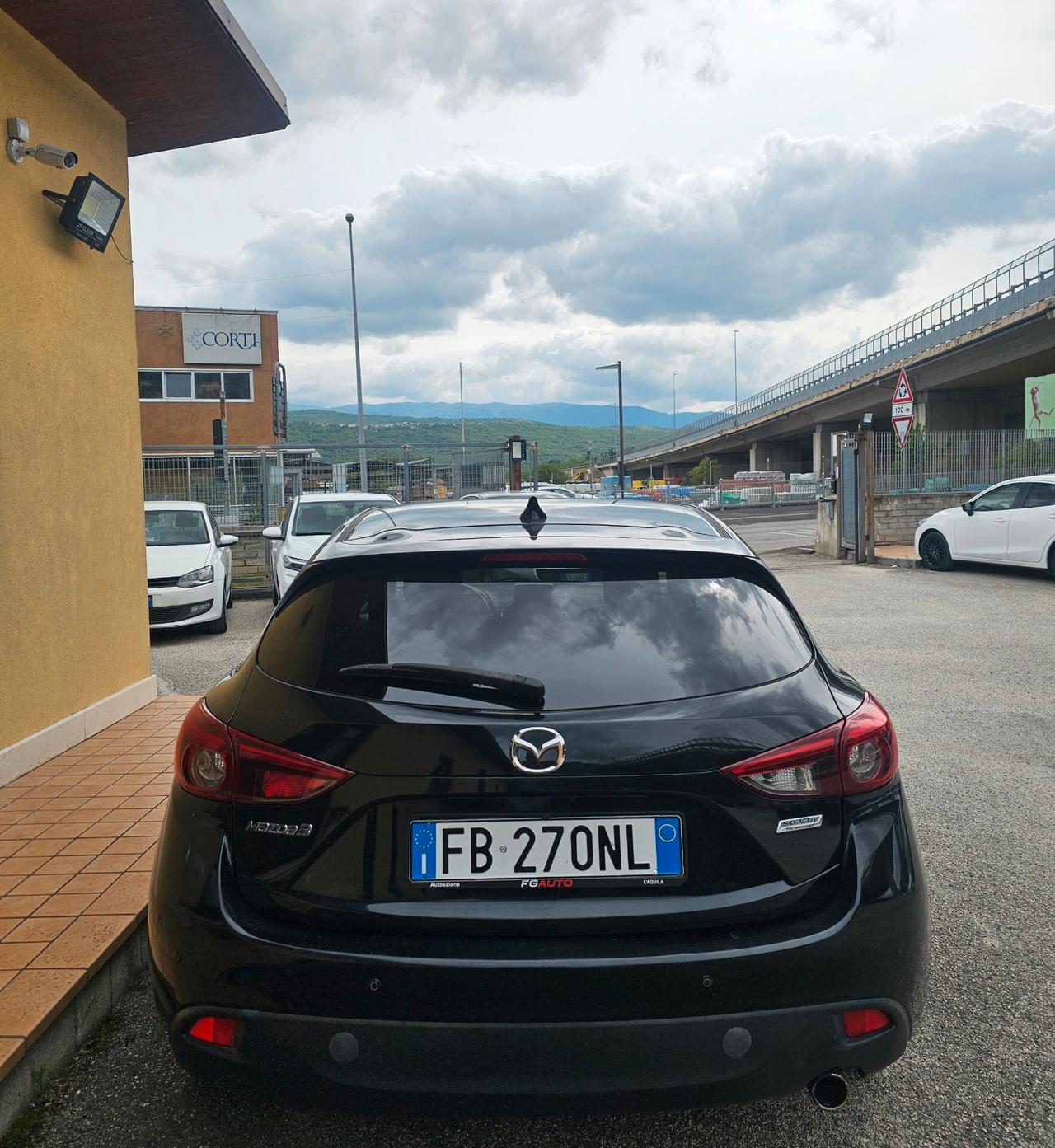 Mazda 3 Mazda3 1.5 Skyactiv-G Evolve