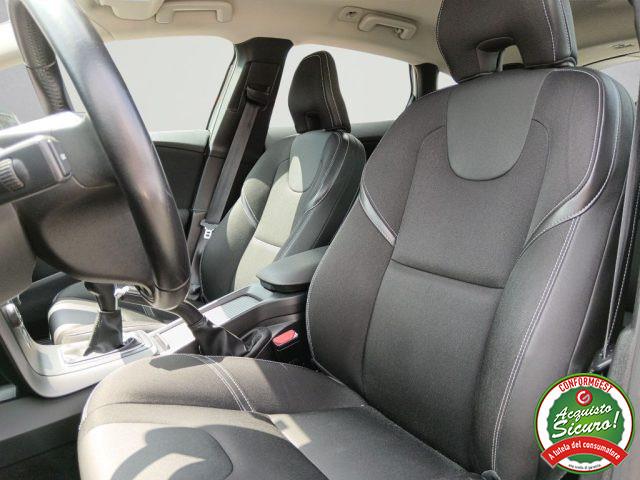 VOLVO V40 D2 Business