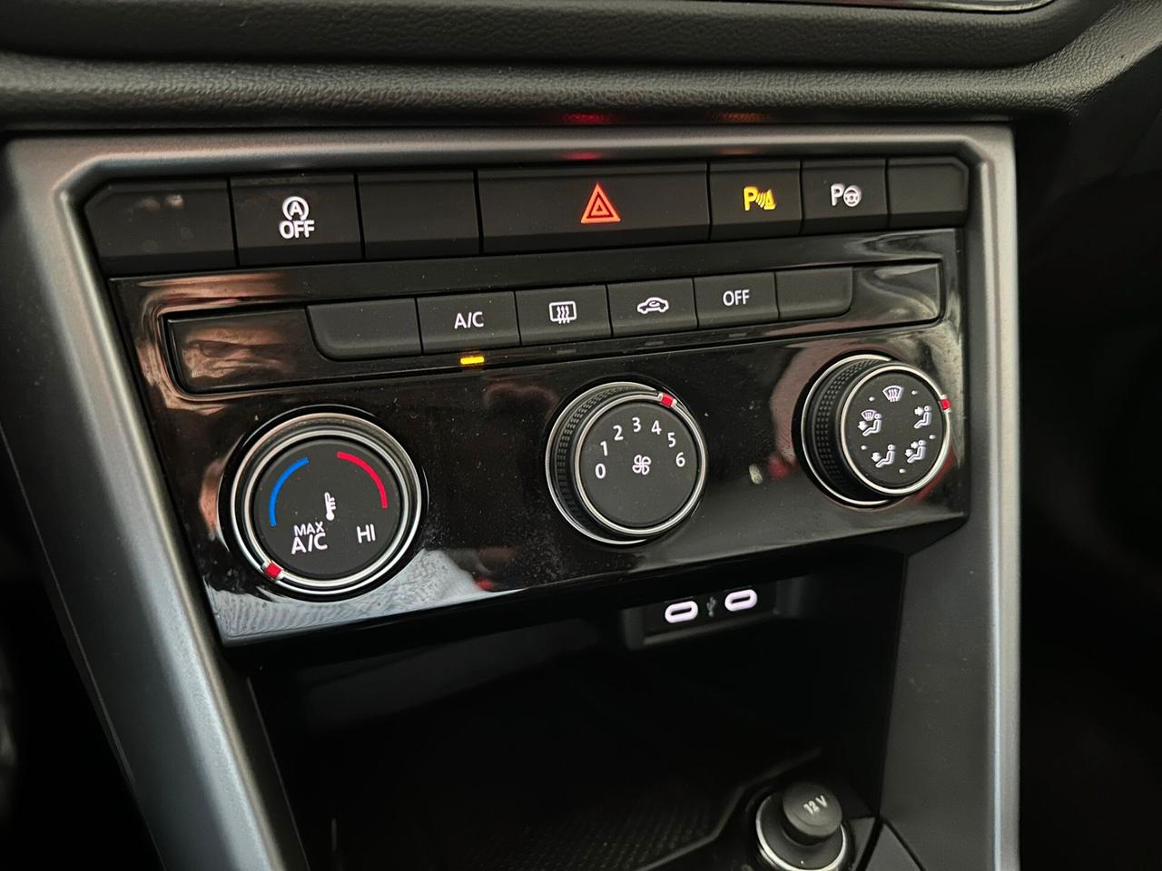 VOLKSWAGEN T-ROC 2.0TDI LIFE 116cv *COCKPIT*