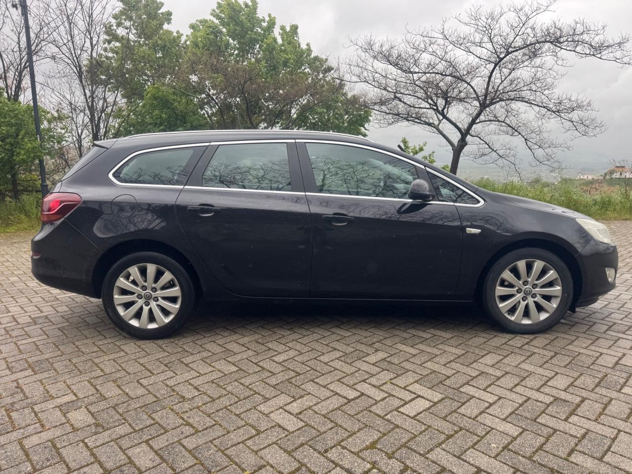 Opel Astra 1.7 CDTI 110CV SW 2012