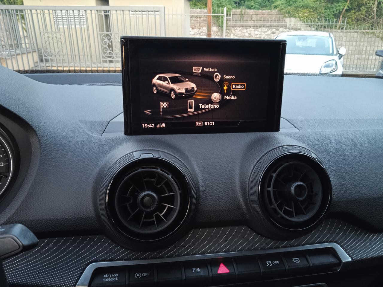 Audi Q2 30 TDI S tronic Admired