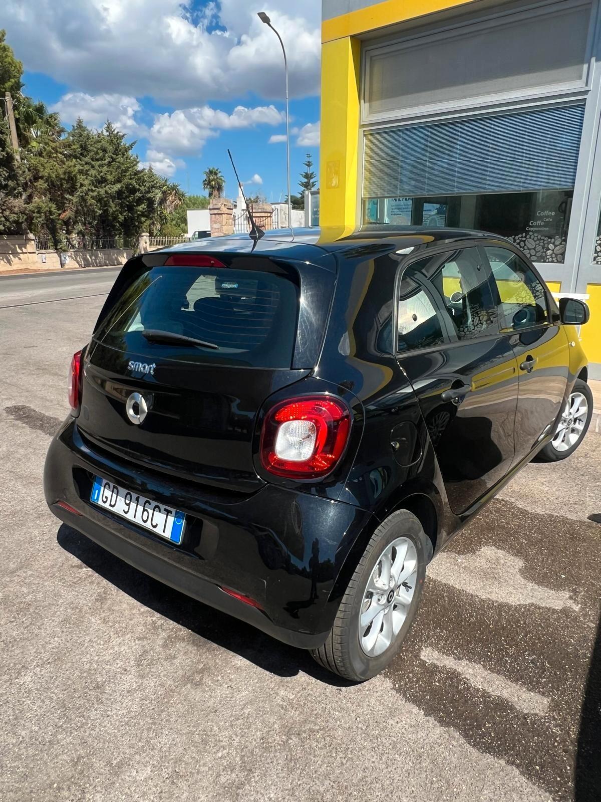 Smart ForFour EQ Youngster- 2019 CON PROBLEMI DI RICARICA