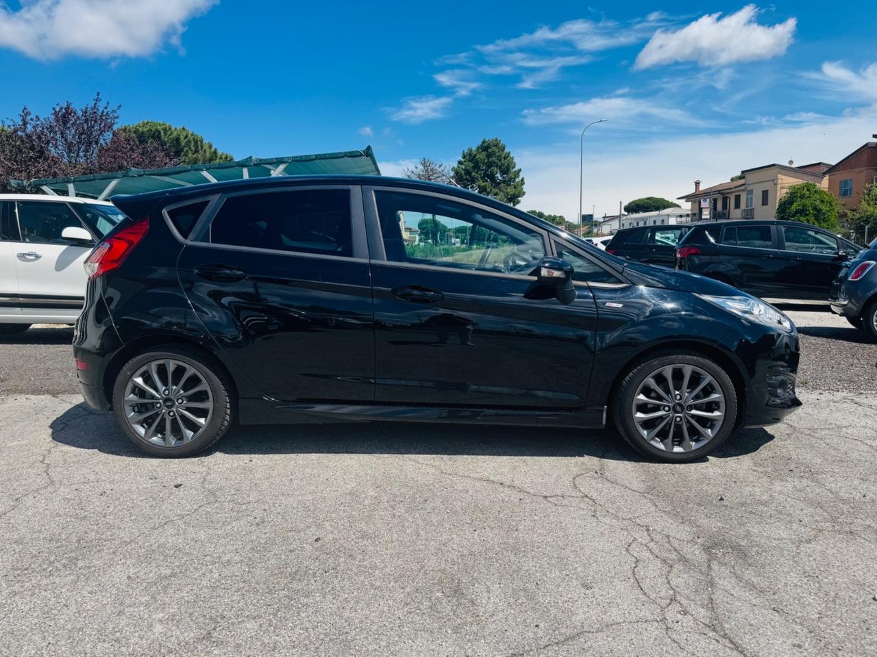 Ford Fiesta 1.5 TDCi 75CV 5 porte ST-Line