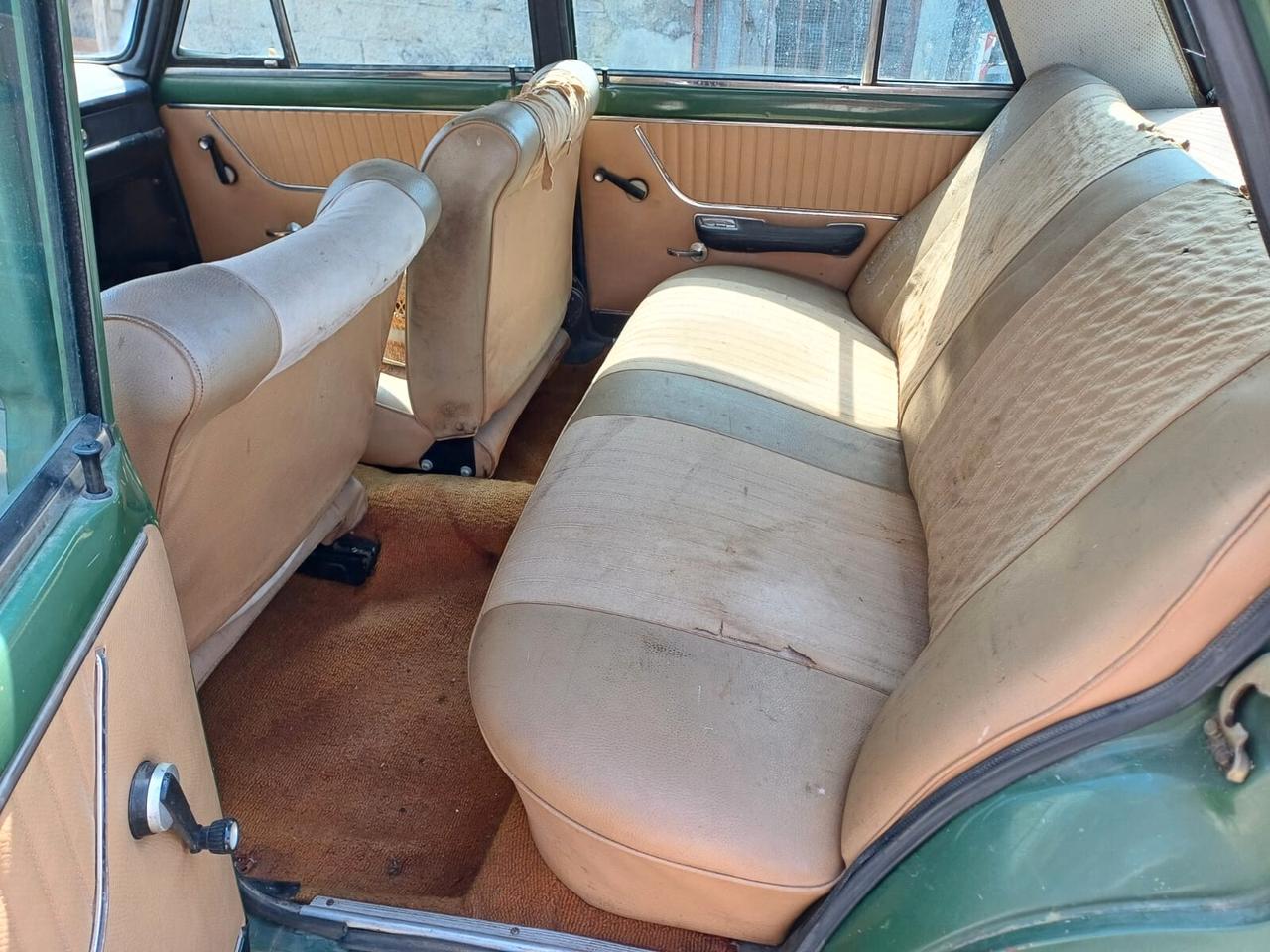 Fiat 124 Special berlina da restauro