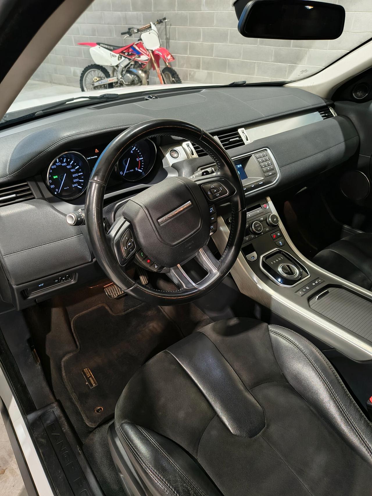 Land Rover Range Evoque 2.2 Sd4 5p. Pure