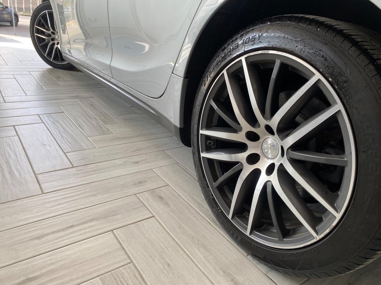 Maserati Ghibli V6 Diesel Gransport 275cv