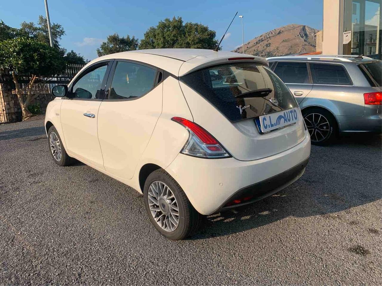 Lancia Ypsilon 1.3 MJT 95 CV