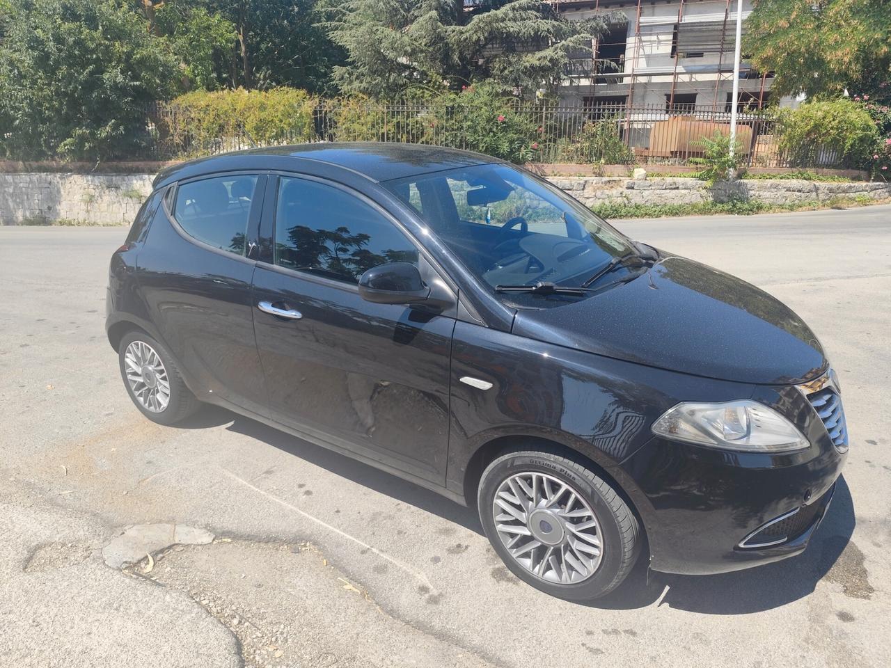 Lancia Ypsilon 1.3 MJT 16V 95 CV 5 porte S&S Gold
