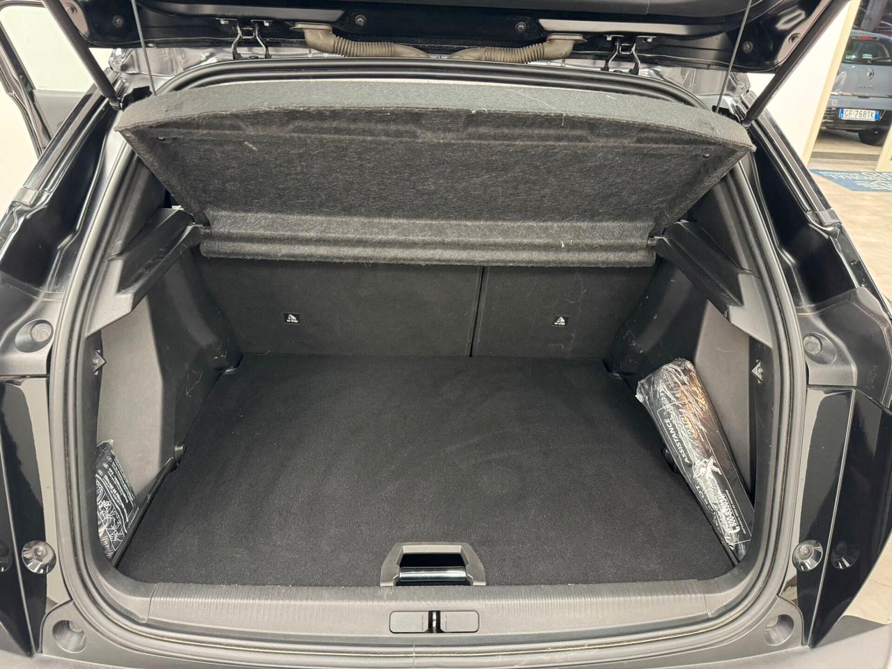 Peugeot 2008 BlueHDi 100 S&S Allure