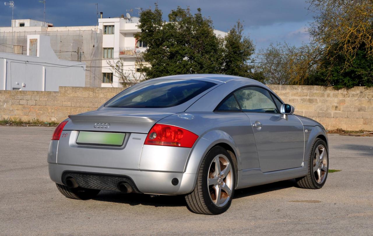 Audi TT Coupé 1.8 179 CV quattro GPL