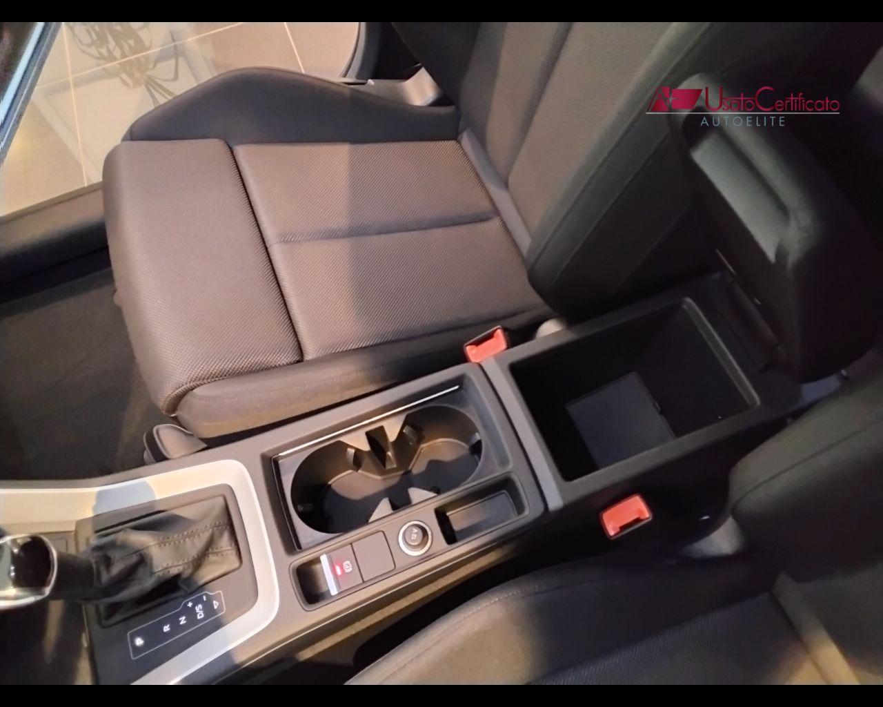 AUDI Q3 35 TDI quattro S tronic Business