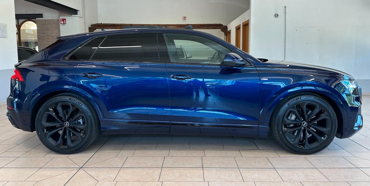 AUDI Q8 50TDI S LINE QUATTRO *TETTO*RADAR*360*MATRIX*4RS*