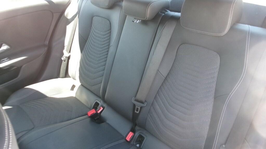 Mercedes Classe A 180 180 D Business 7G-DCT