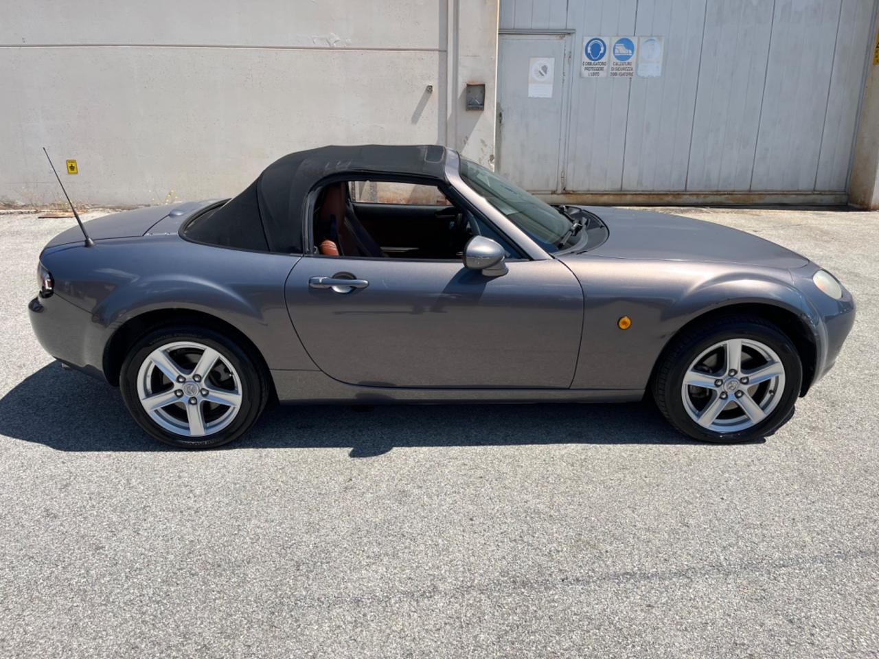 Mazda MX-5 1.8L 16V Lead-In