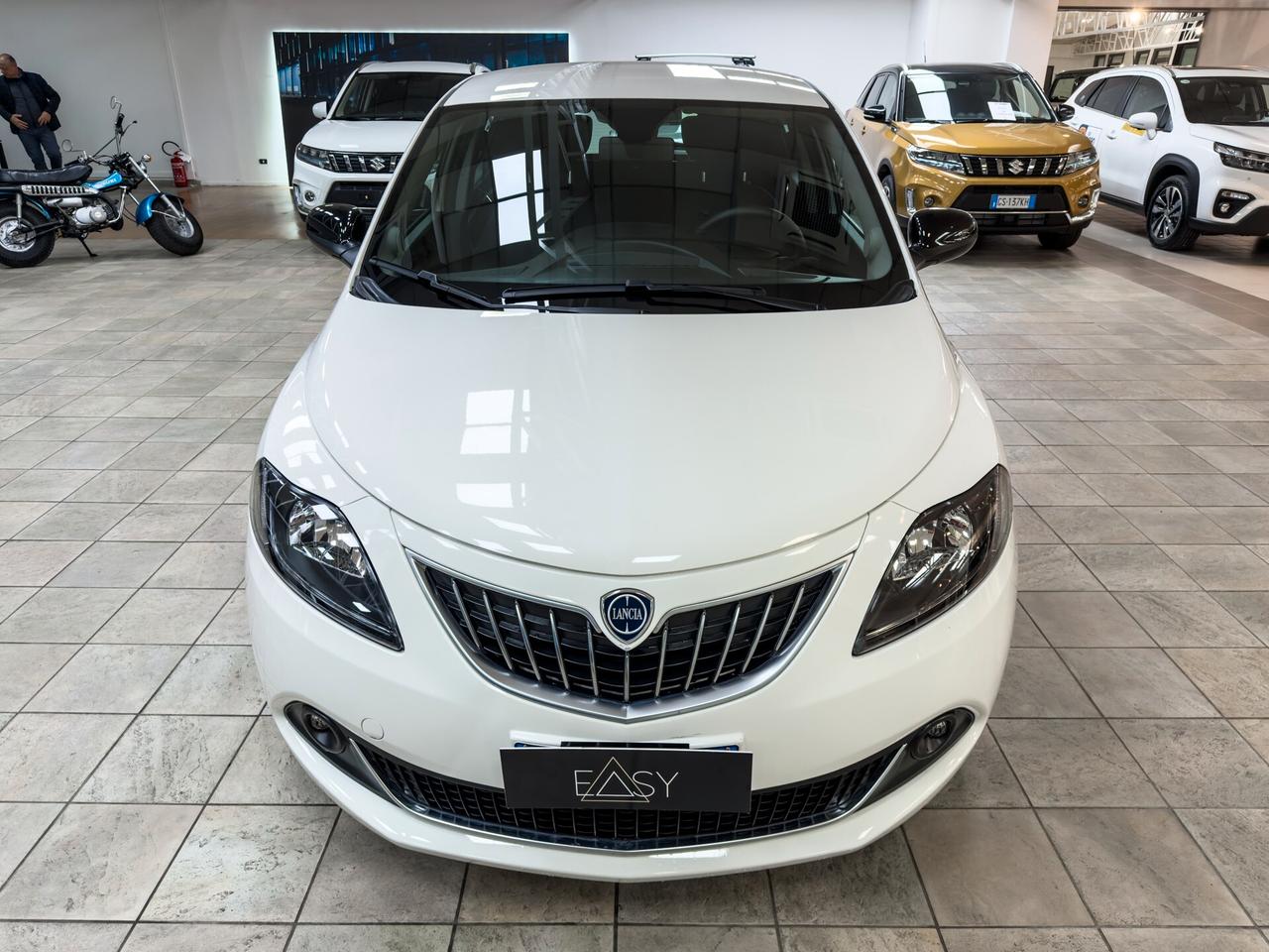 Lancia Ypsilon 1.0 hybrid Silver NEOPATENTATI* AZIENDALE