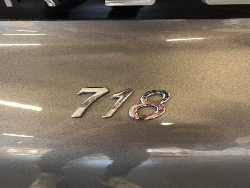 Porsche 718 2.0 Boxster