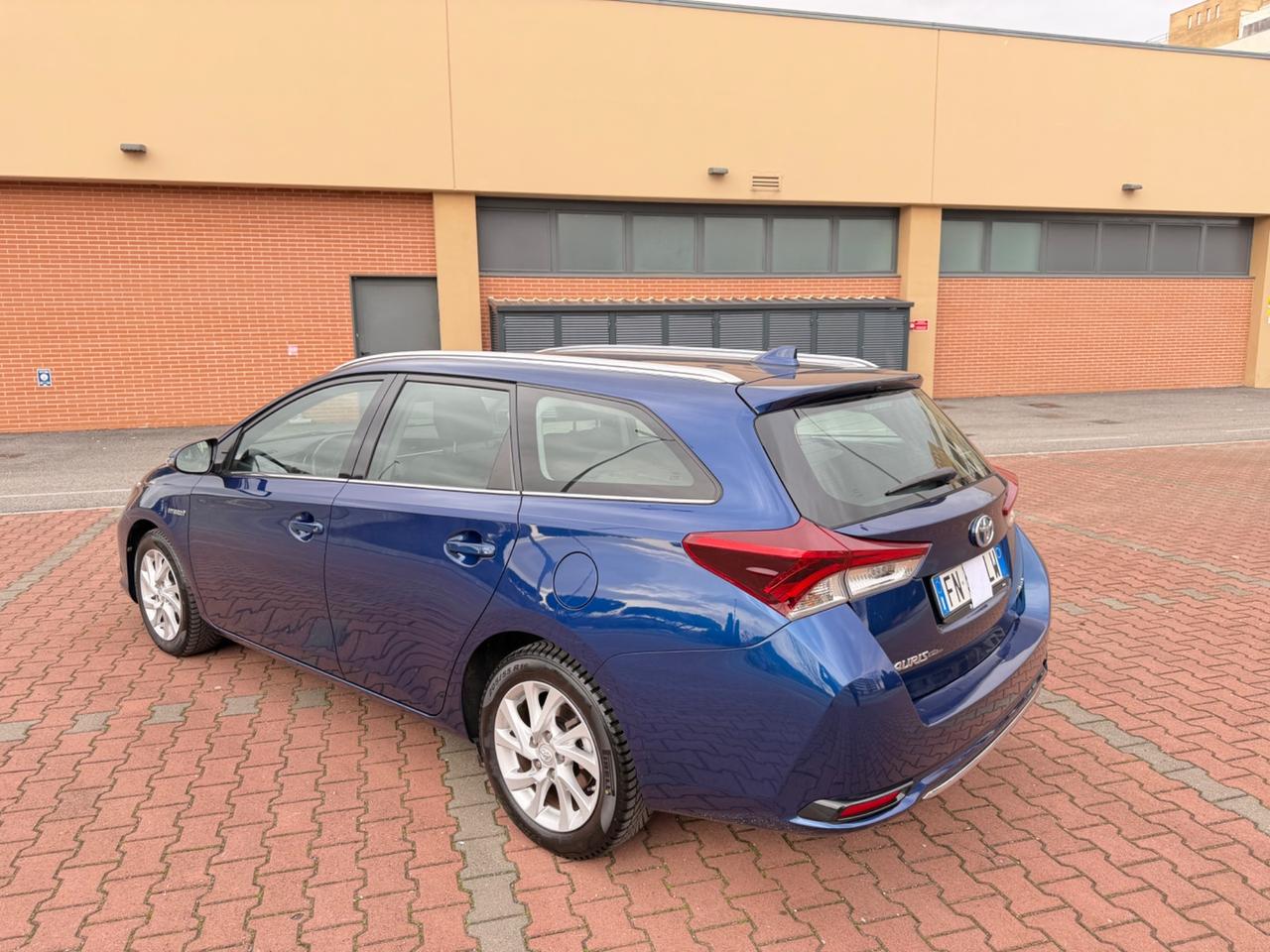 Toyota Auris Touring Sports Hybrid Business Navi