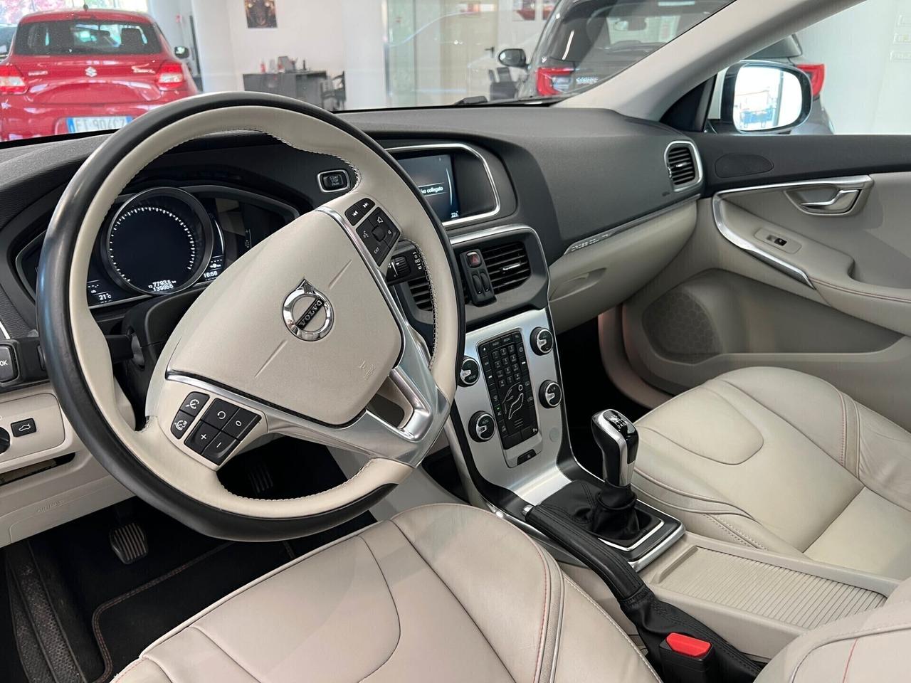 Volvo V40 Cross Country V40 Cross Country D2 Momentum