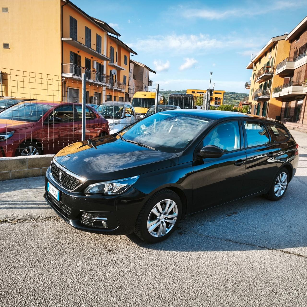Peugeot 308 BlueHDi 130 S&S Business