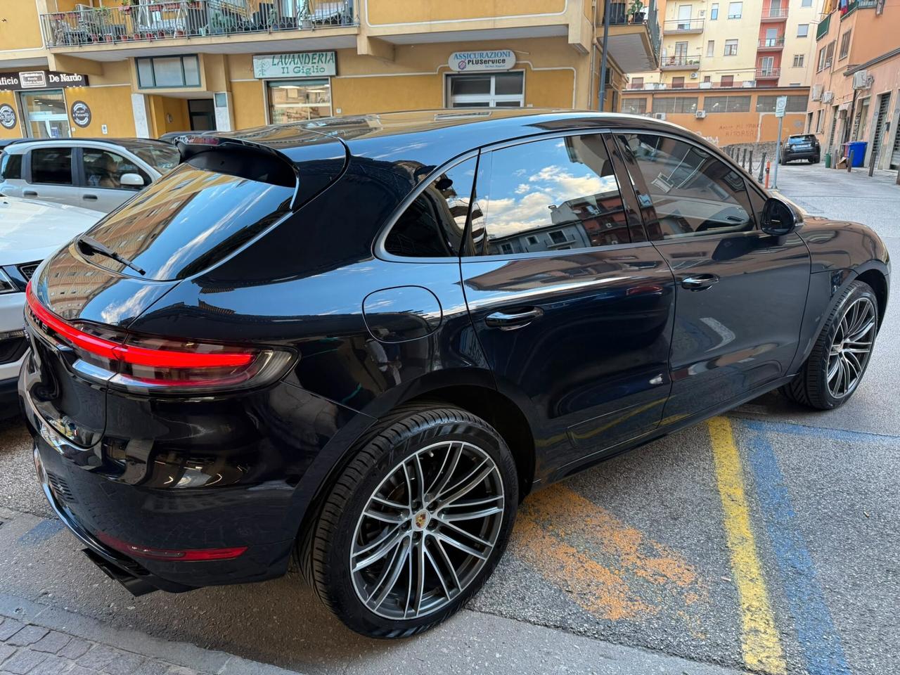 Porsche Macan 2.0 T 245cv no superbollo