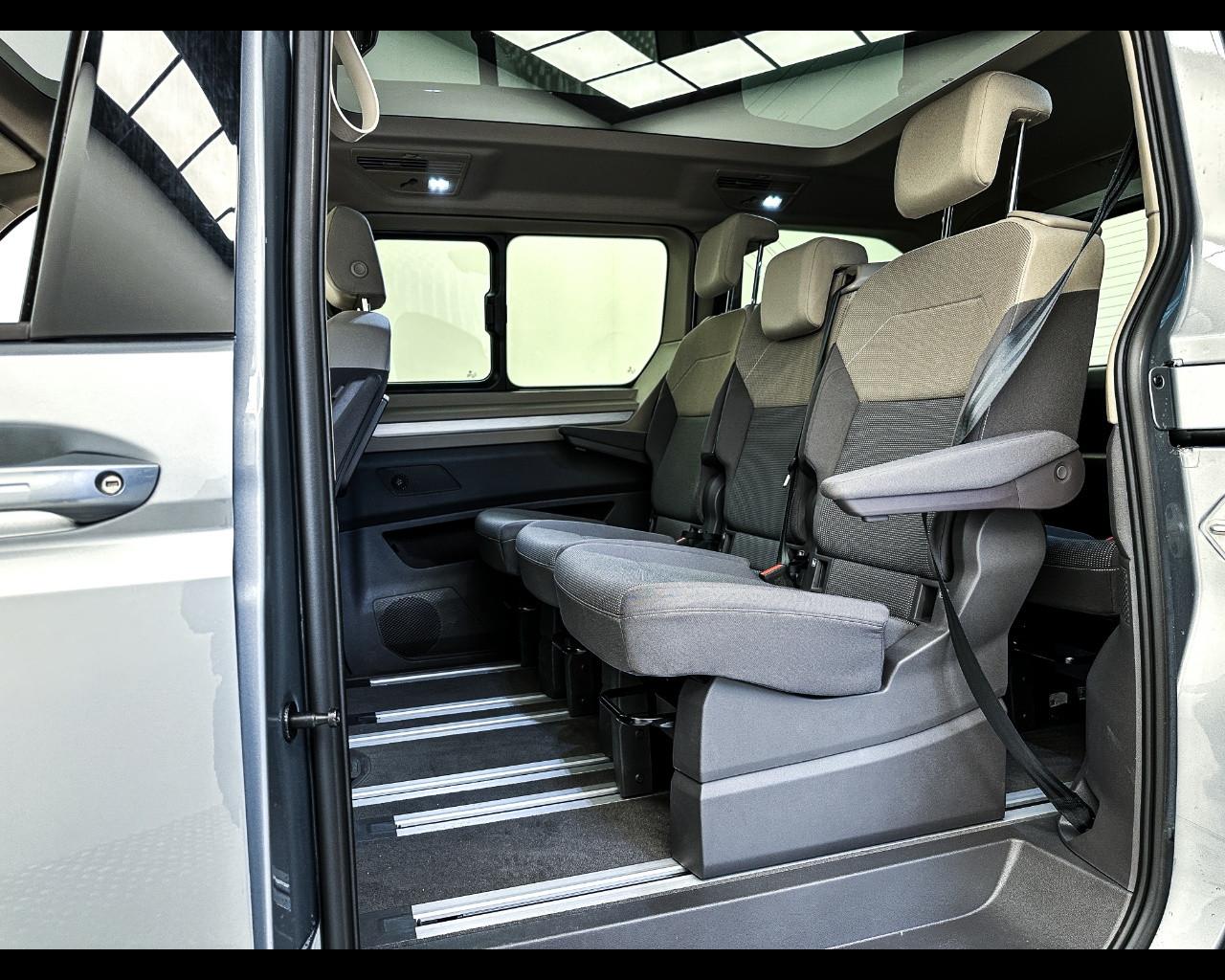 VOLKSWAGEN Multivan 7ª '21-> - Multivan 2.0 TDI 150CV DSG Life