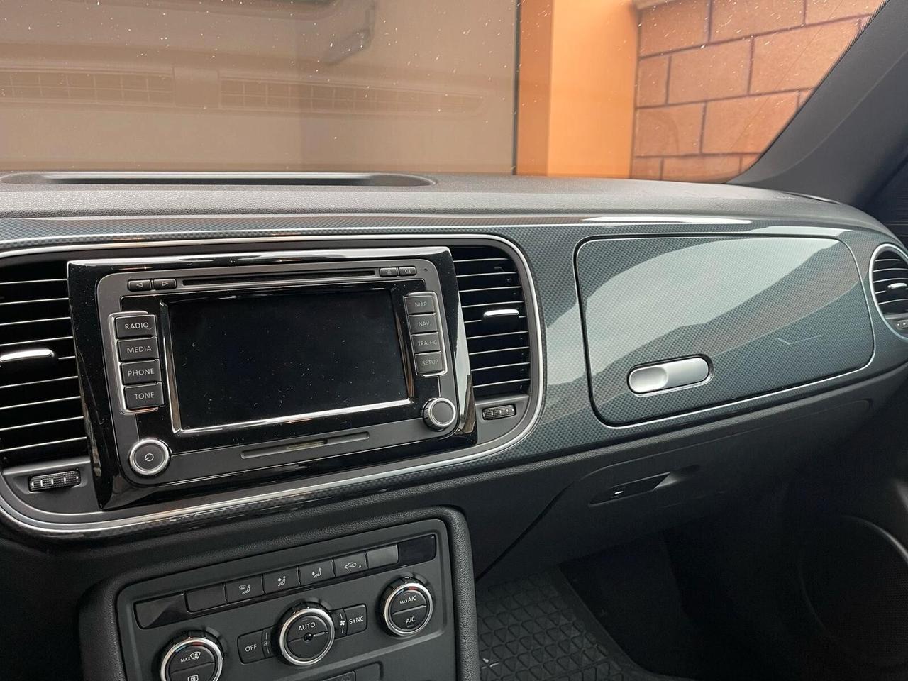 Volkswagen Maggiolino 1.6 TDI Design