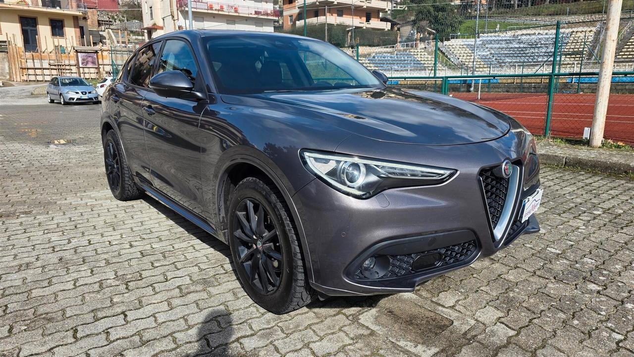 Alfa Romeo Stelvio 2.2 Turbodiesel 210 CV AT8 Q4 Executive