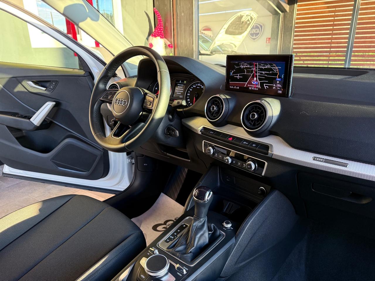 Audi Q2 30 TDI S tronic Business