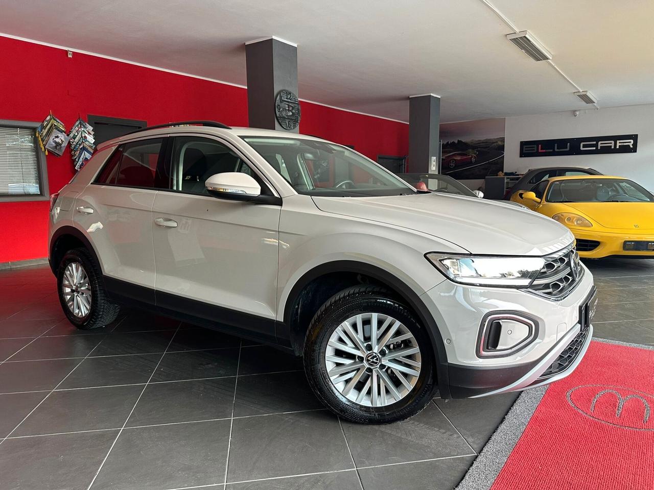 VOLKSWAGEN T-ROC 2.0TDI LIFE 116cv *COCKPIT*