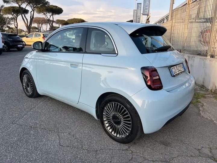Fiat 500 500e Berlina 42 kWh Icon