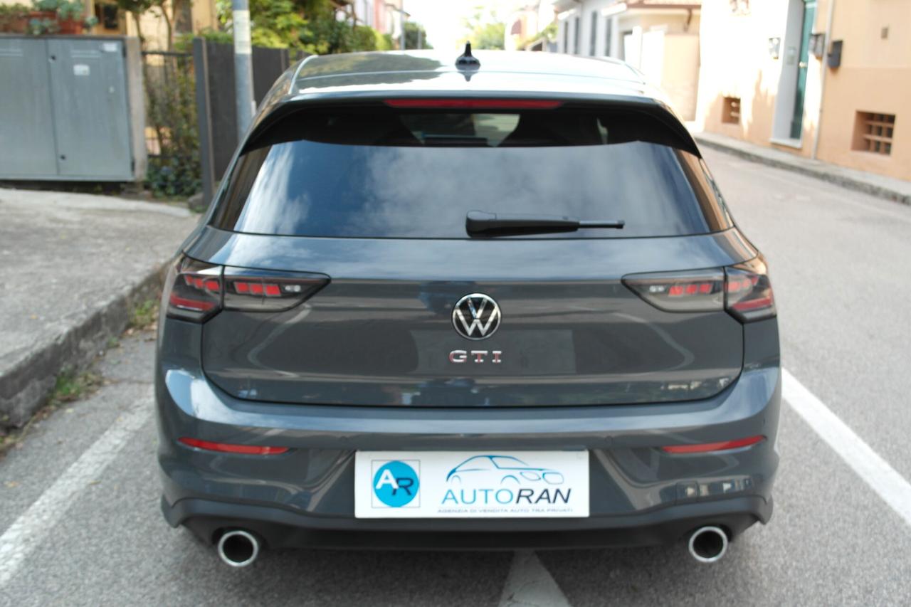 Volkswagen Golf GTI 2.0 TSI DSG