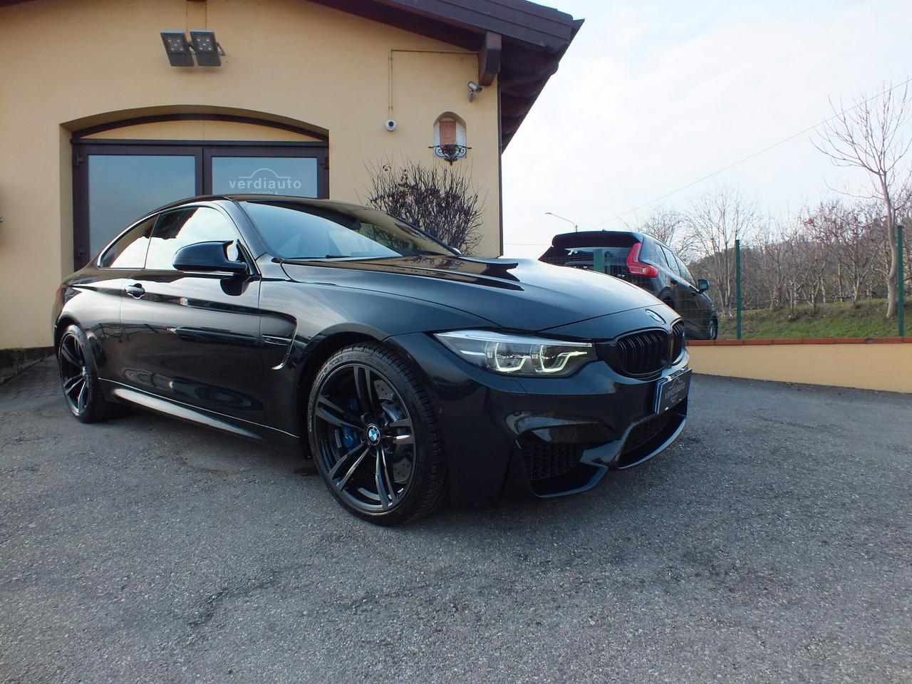 BMW M4 COUPE'